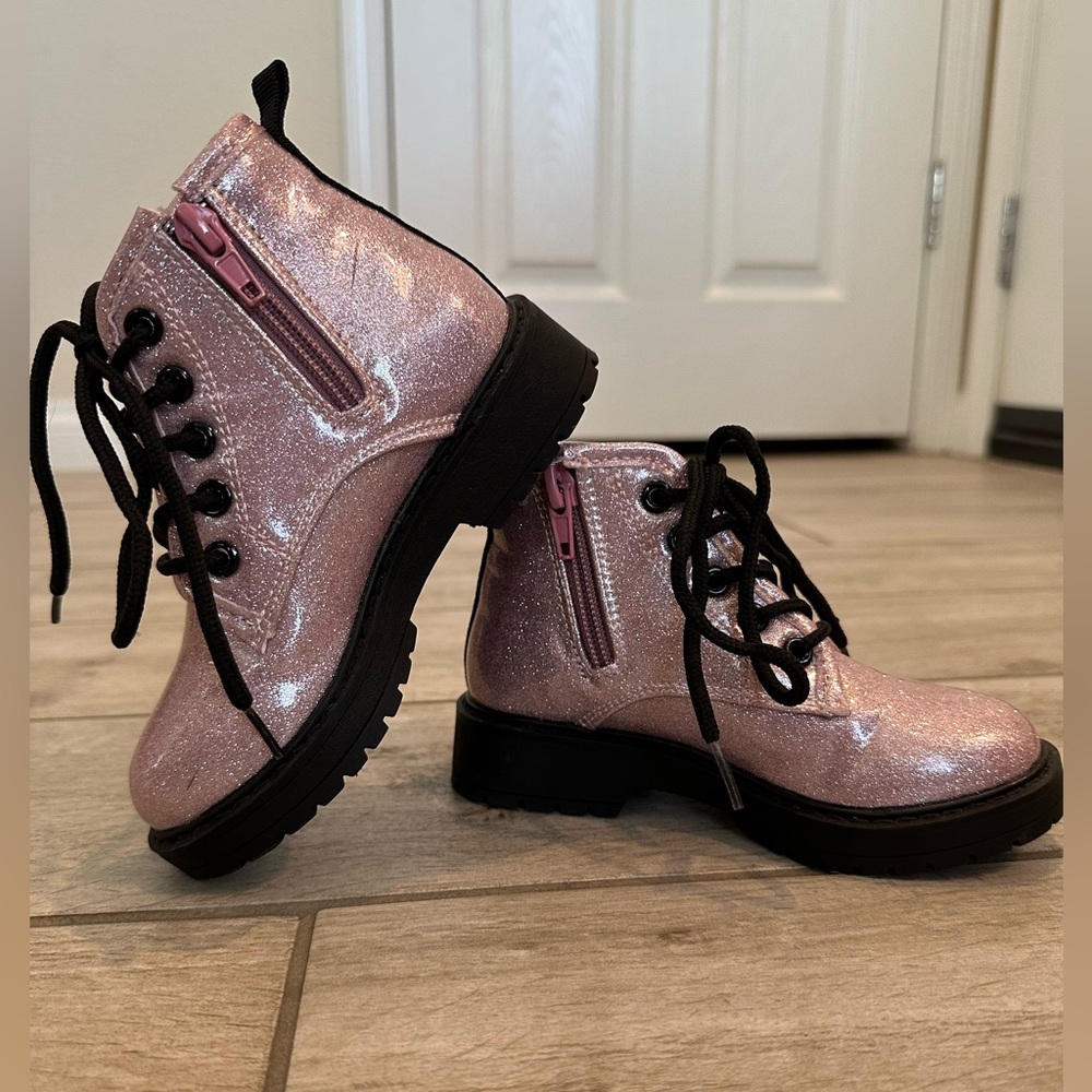 Kids Steve Madden Patent Pink Glitter Boots: Size 9